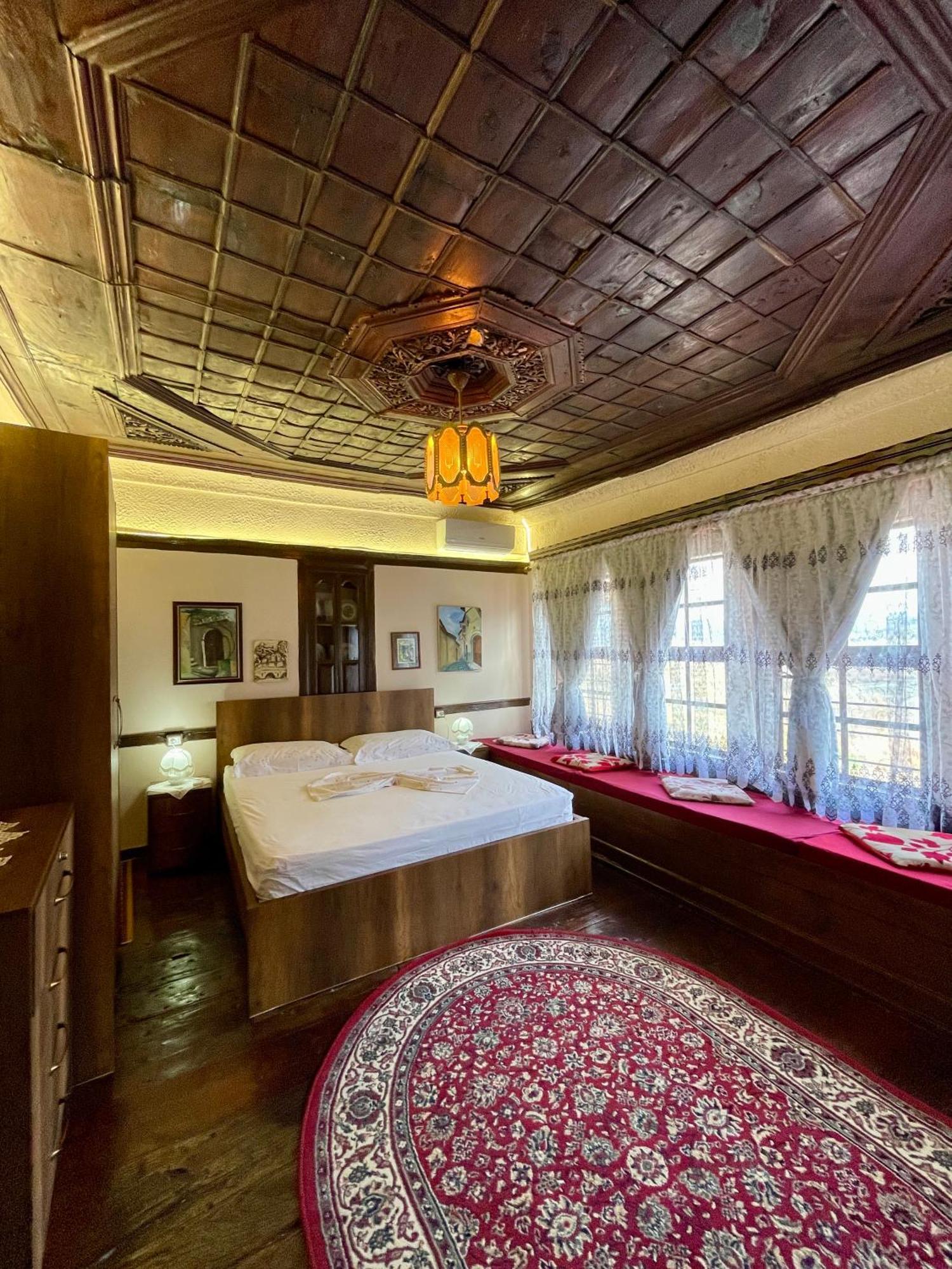 Restaurant & Guest House Semani 培拉特 客房 照片
