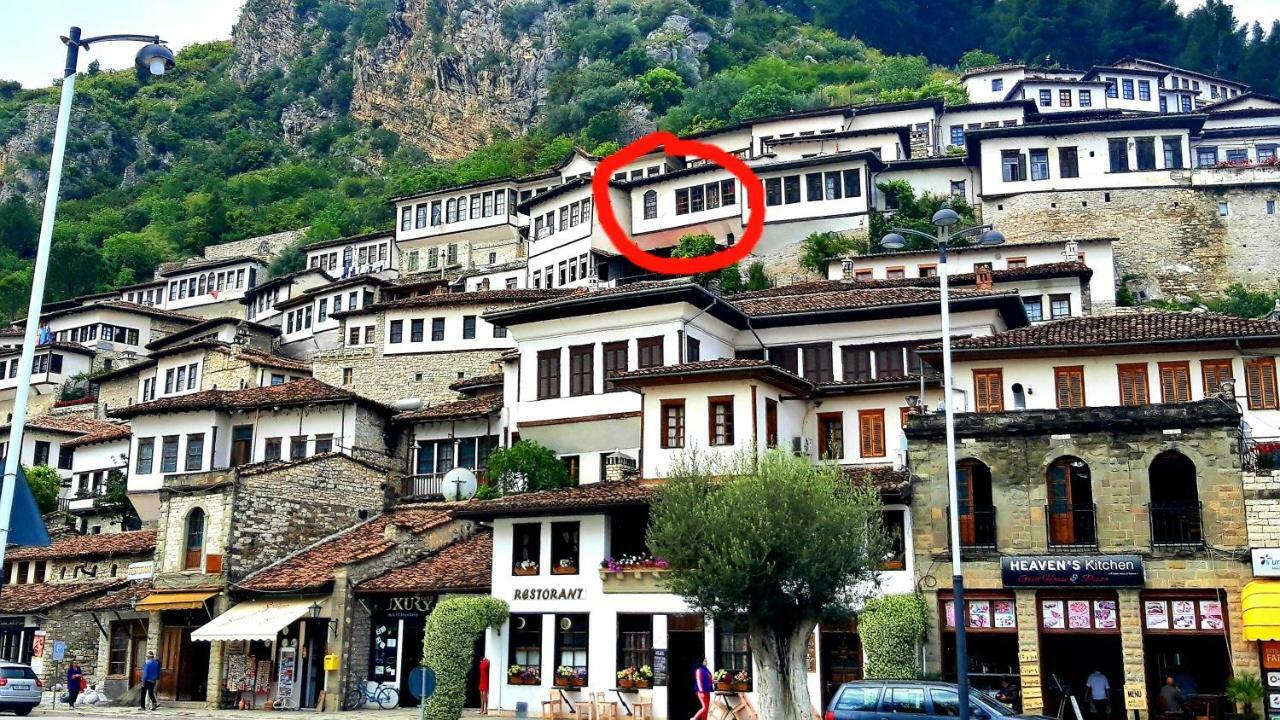 Restaurant & Guest House Semani 培拉特 外观 照片